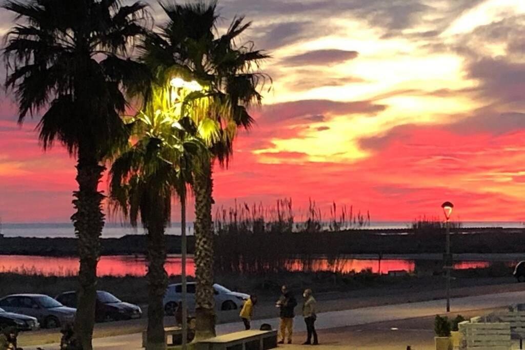 קובייס Apartamento Para 5 Personas Frente Al Mar Con Piscina Y Parking מראה חיצוני תמונה