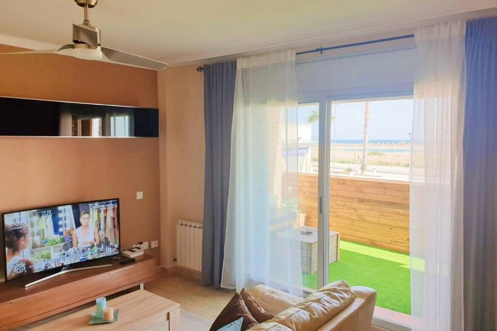 קובייס Apartamento Para 5 Personas Frente Al Mar Con Piscina Y Parking מראה חיצוני תמונה