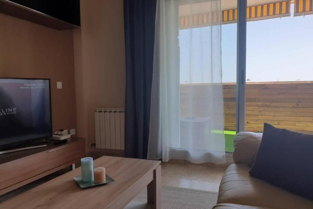 קובייס Apartamento Para 5 Personas Frente Al Mar Con Piscina Y Parking מראה חיצוני תמונה