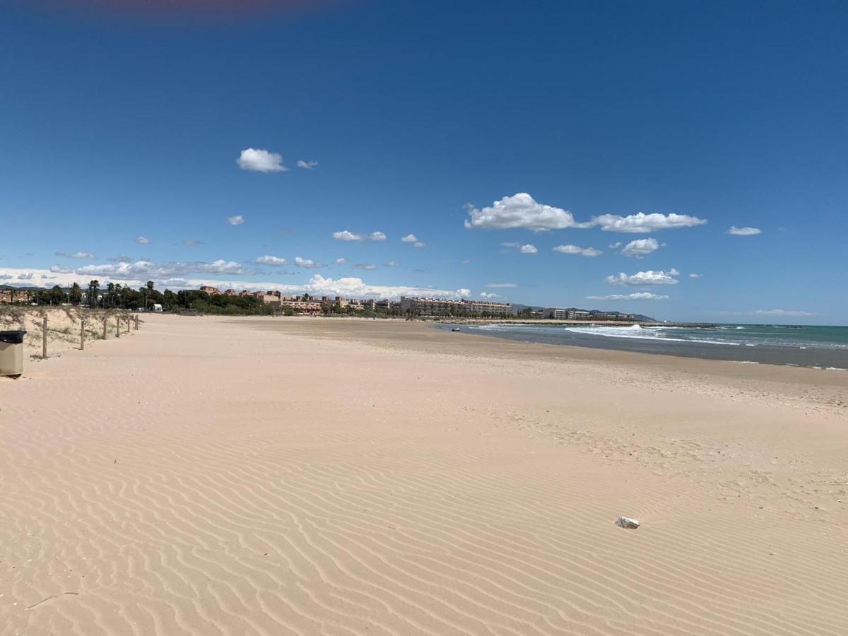 קובייס Apartamento Para 5 Personas Frente Al Mar Con Piscina Y Parking מראה חיצוני תמונה
